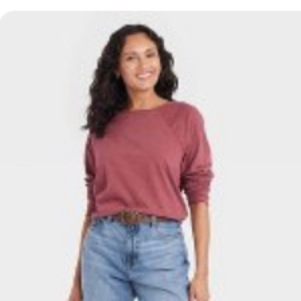 Women's long sleeve cropped tee. Never worn.